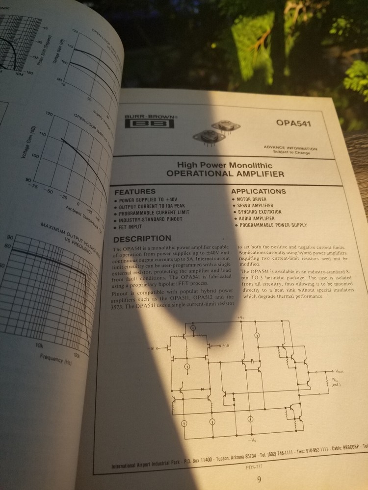 2 VINTAGE ELECTRONICS BOOKS DATA BURR BROWN INTEGRATED CIRCUITS LINEAR IC 1987