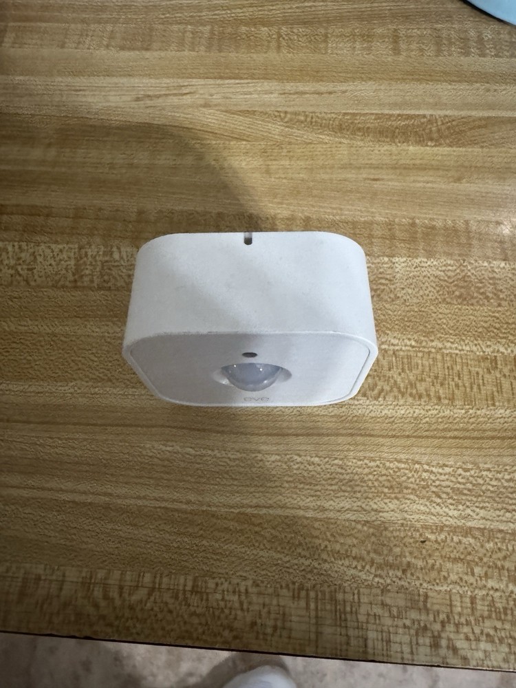 Eve Motion Wireless Motion Sensor – Smart Home HomeKit Compatible