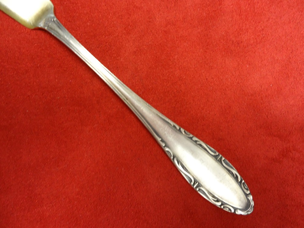 German 800 Silver Flat Handled Master Knife - Rounded End (#2225)