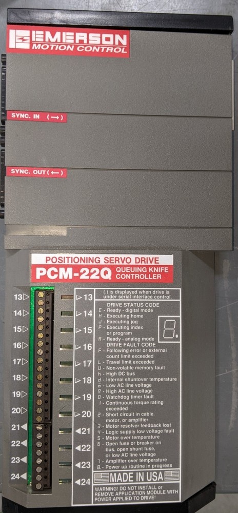 EMERSON MOTION CONTROL PCM-22Q POSITIONING SERVO DRIVE QUEVING KNIFE CONTROLLER