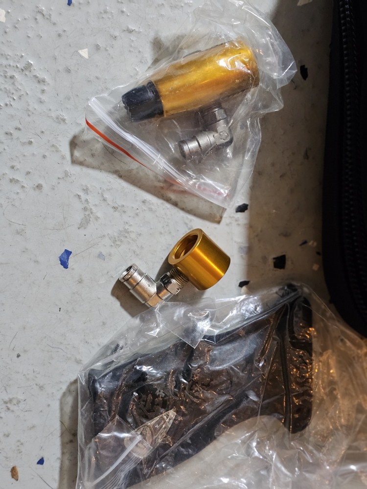 DYE DM10 Aloha Paintball / Billy Wing