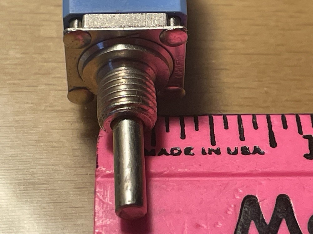 Clarostat push/pull 1 K ohm potentiometer CM46399.