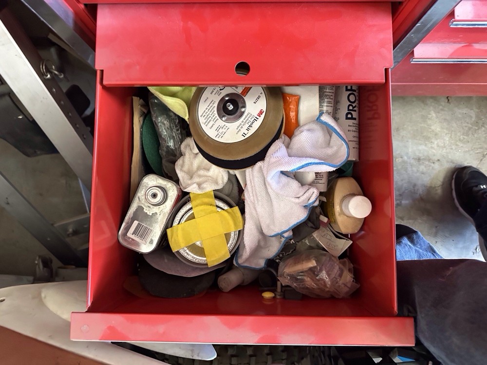 Snap on toolbox with tools, auto body￼