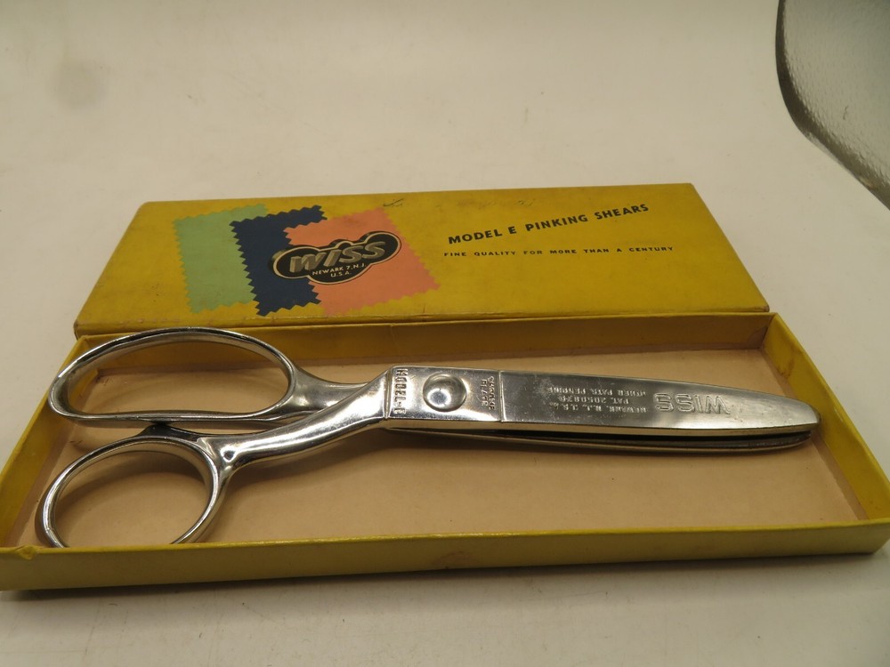 Vintage WISS Model E Pinking Shears Sewing Scissors PINK RITE Chrome Plate BOX