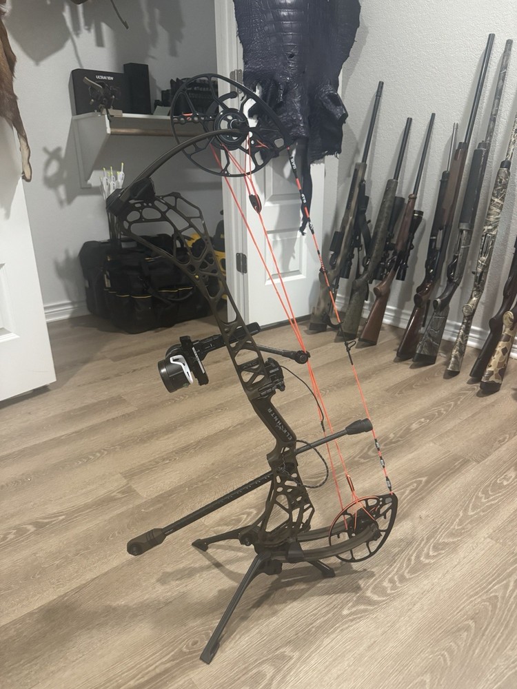 Mathews ARC 30 (Fully loaded)