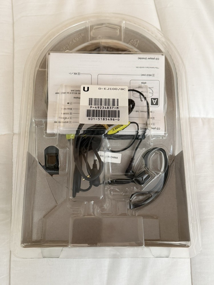 NEW Sony PSYC D-EJ100 PSBLK CD Walkman w/ Remote SEALED