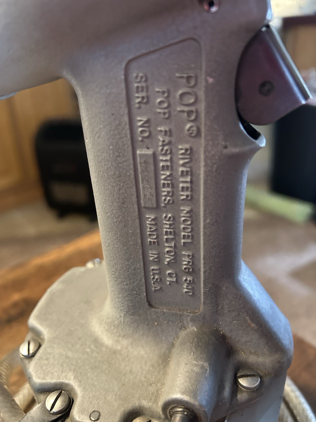 Pop MCS540 Rivet Air Gun