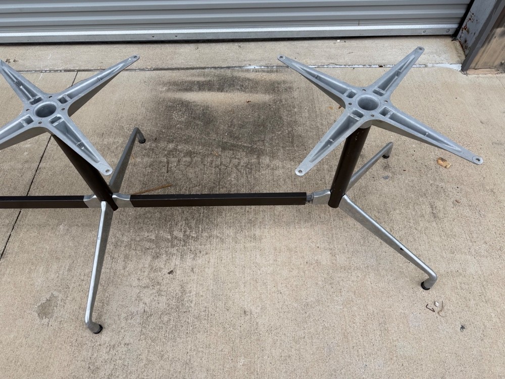 Herman Miller Segmented Base