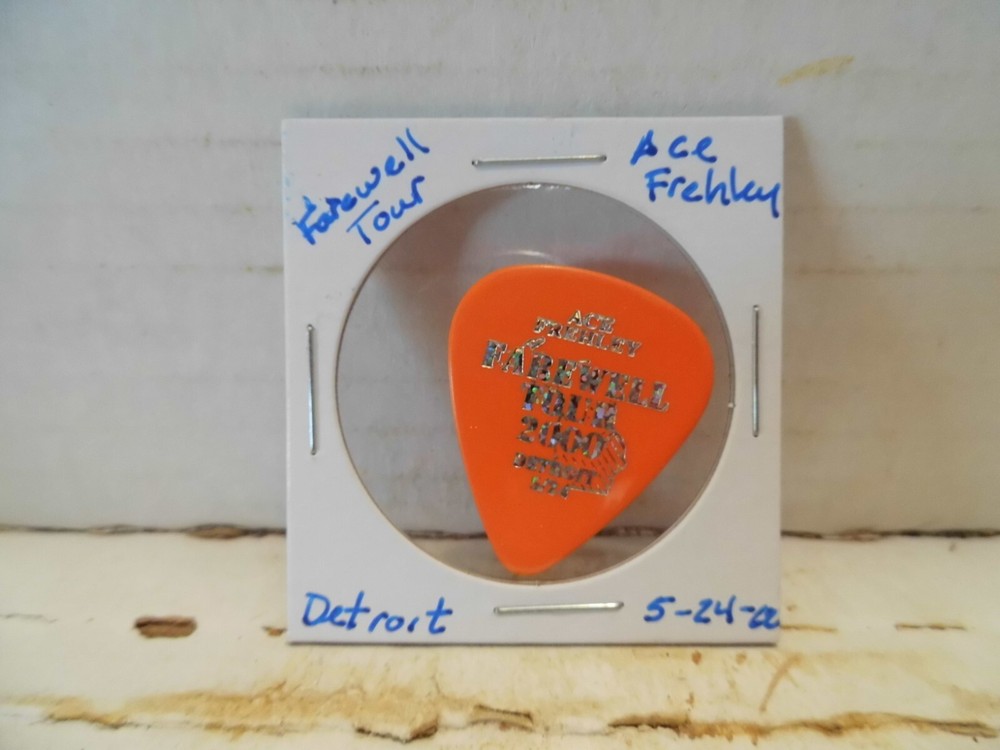 KISS "ACE FREHLEY" 5/24/00 FAREWELL TOUR GUITAR PICK~READ DESCRIPTION (18A~10)