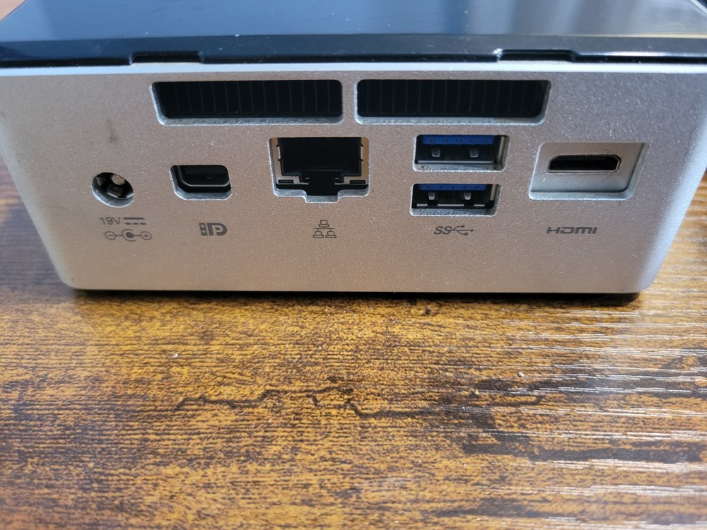 Solo Bitcoin Node Umbrel Server 8gb 1.6tb Intel I3