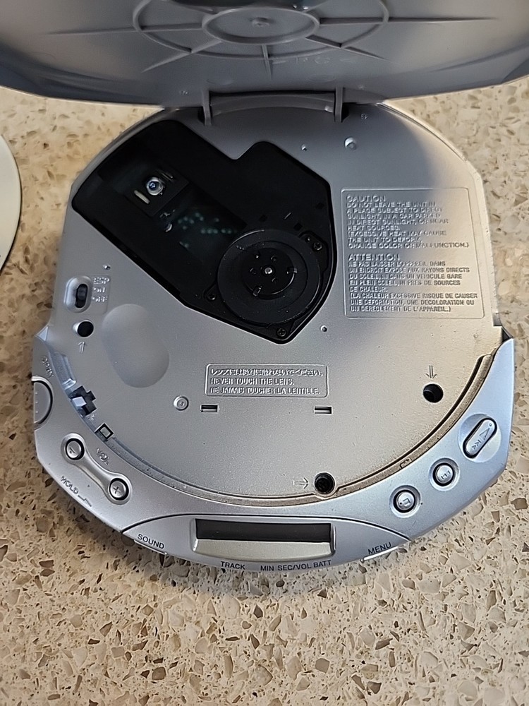 Vintage Sony D-E220 CD Walkman Portable Silver Compact Disc Player ESPMAX