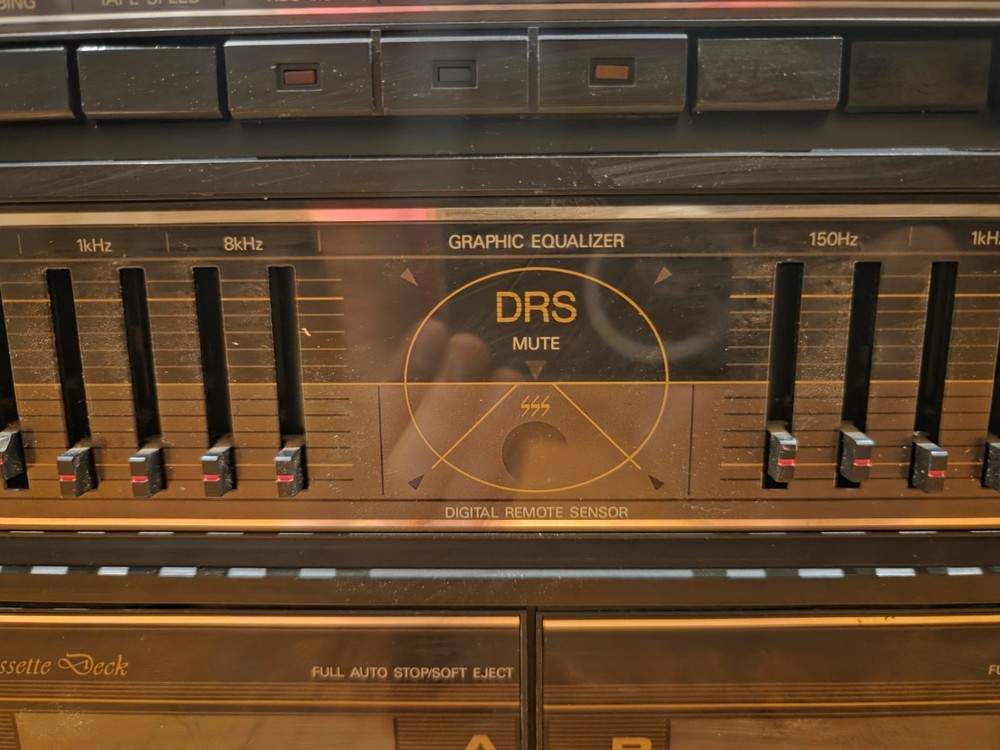 VTG Soundesign Model 6863ABC Dual Cassette Deck/Equalizer/Record Player READ
