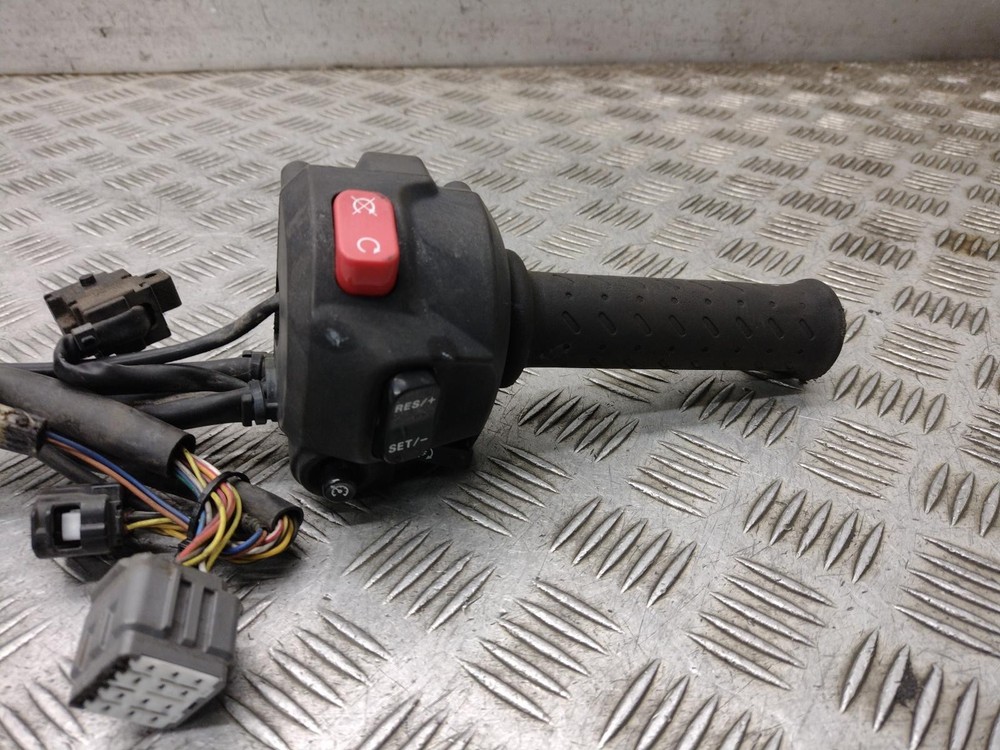 2015 TRIUMPH TROPHY TROPHY SE RIGHT SWITCH GEAR