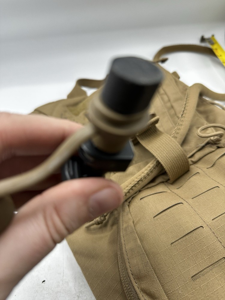 CamelBak Ambush 100oz 3L Mil Spec Hydration Pack Coyote Tan Includes Bladder EUC