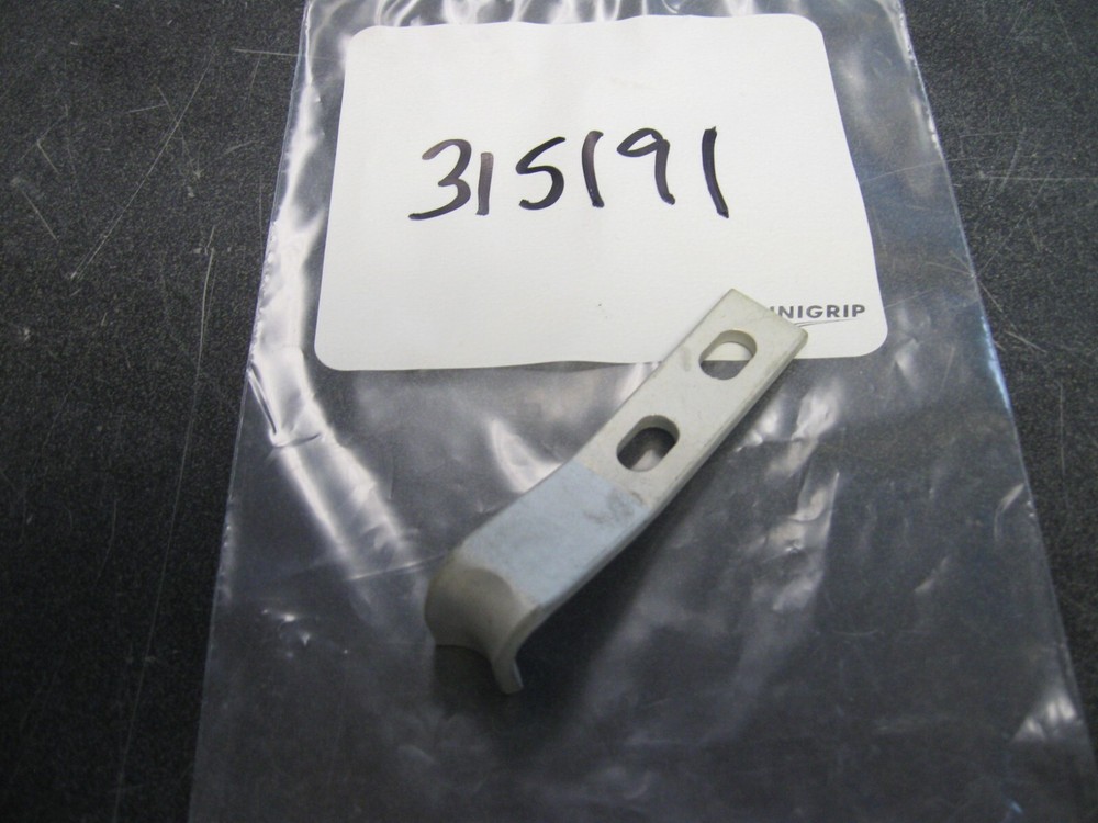 Johnson Evinrude OMC 0315191 Engine Cover Hook J293