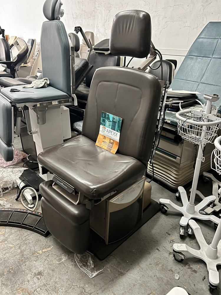 Midmark 75E Procedure Power Chair