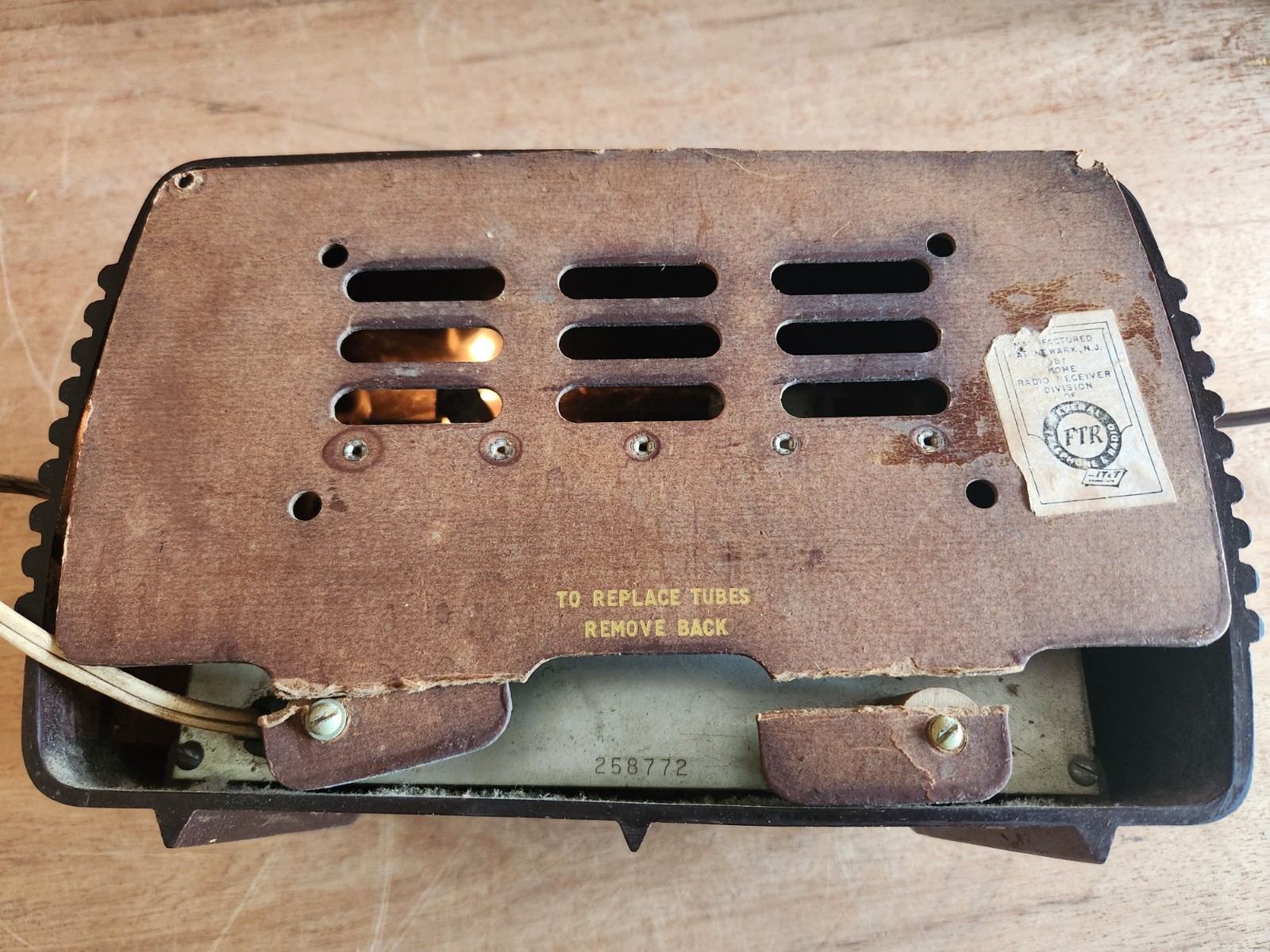 Federal Telephone + Radio Co. 1040TB 1947 Tube Radio Not Working Parts Brown Vtg