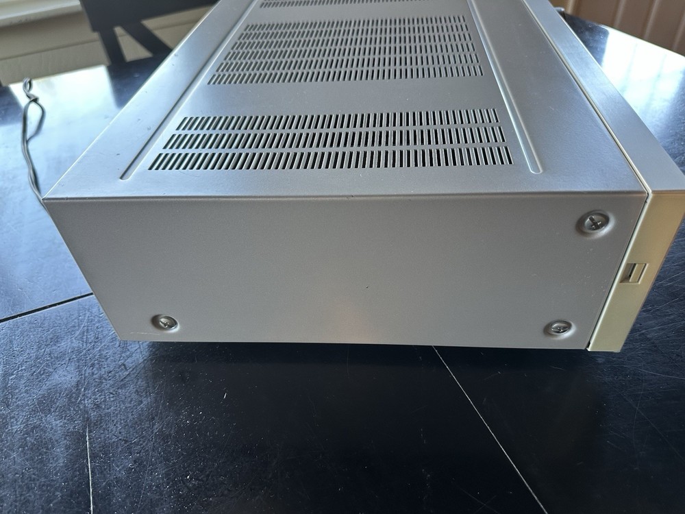 Sony STR-V55 Stereo Amplifier AM/FM Receiver - Tested Working