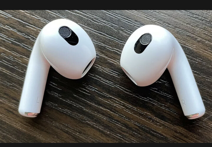 Apple Airpods 3rd Generation with MagSafe Charging Case Authentic Set