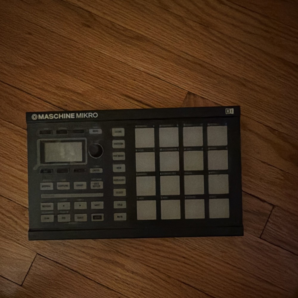 Native Instruments Maschine Mikro Pad Controller MIDI Controller 16-Key