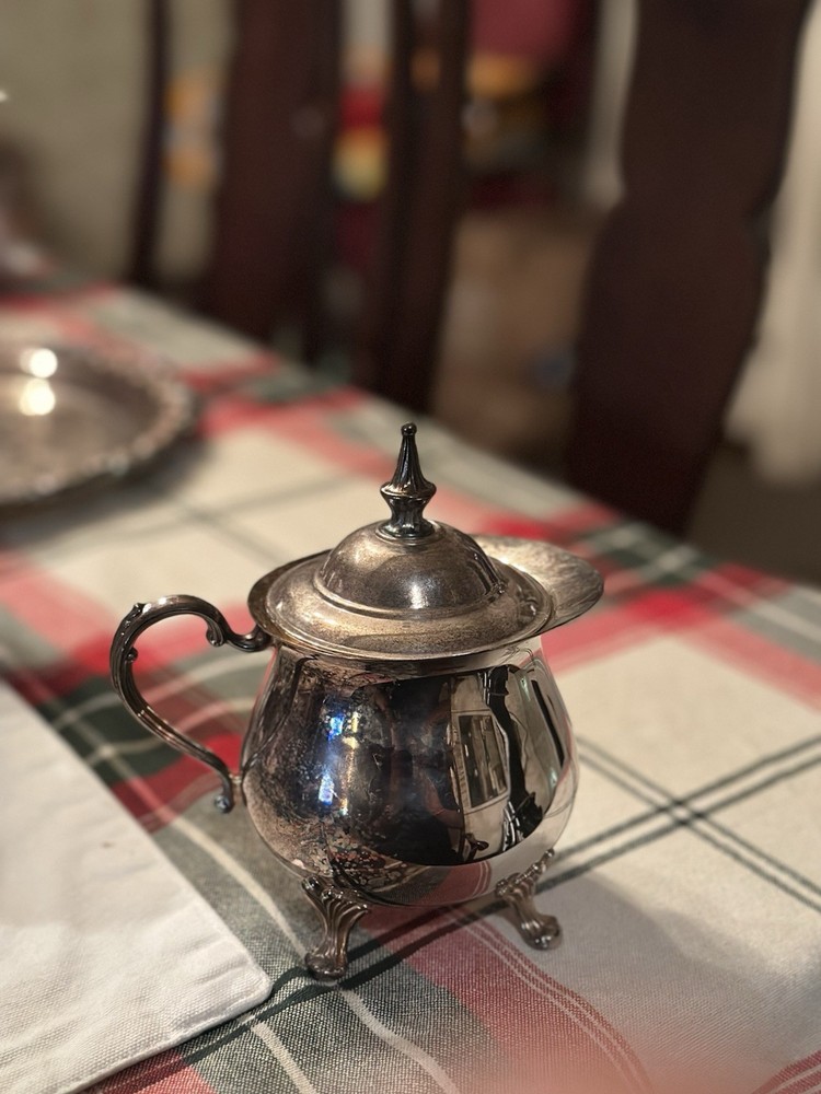 Vintage Oneida Sheridan Silverplated Tea & Coffee Set – 4 Piece