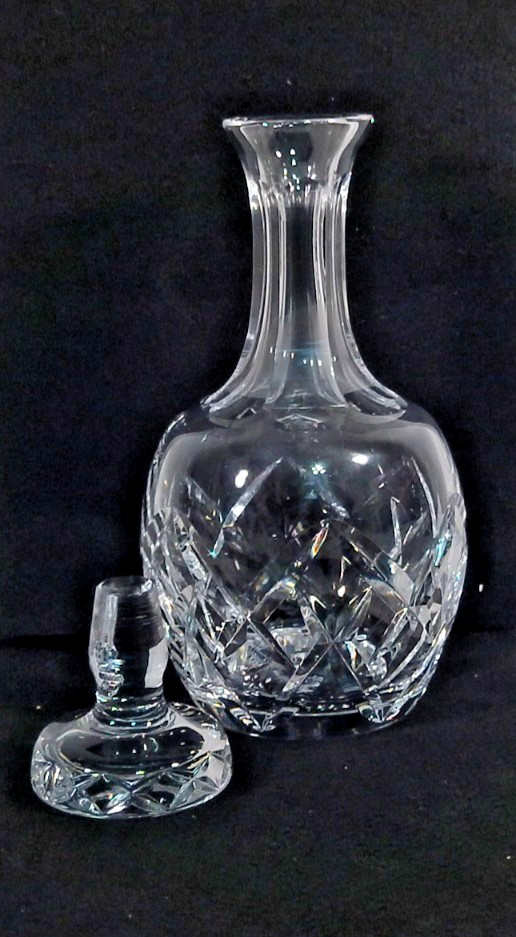 Vintage Heavy Beautiful Crystal Glass Diamond Cut 10.5" Decanter Collectible