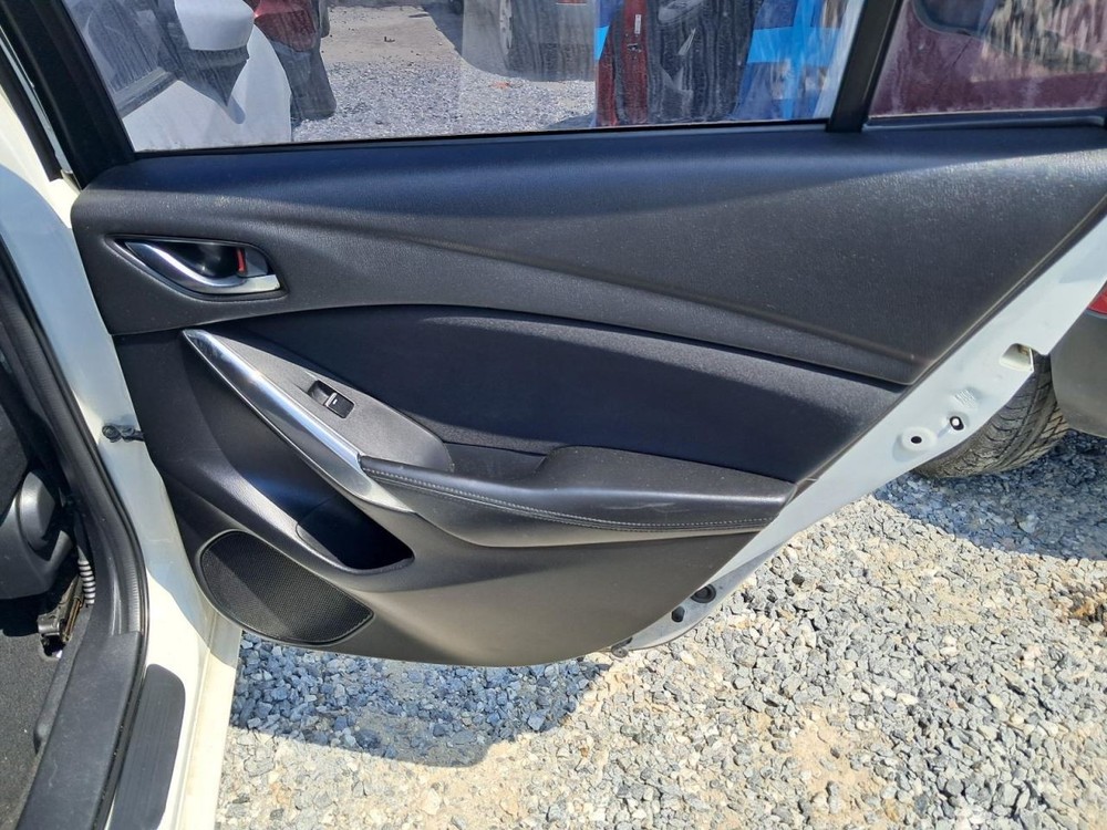 6 2016 Glove Box 4777753