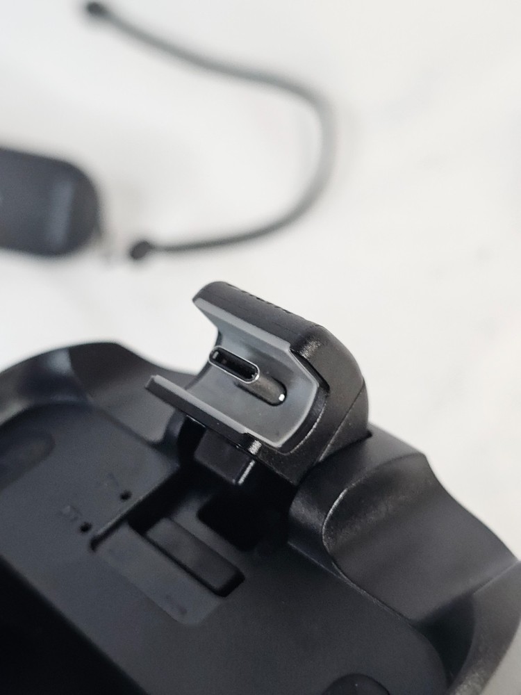 Samsung Gear VR with Controller, Complete in original box, Classic OG VR Tech!