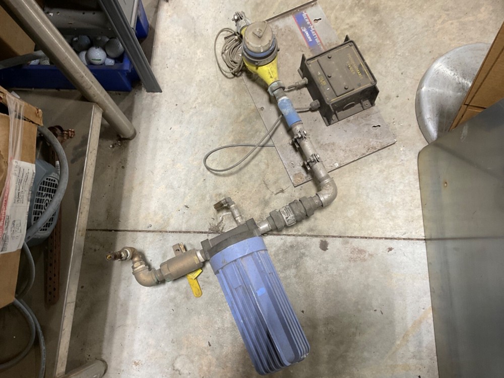 2 ECOLAB KLENZADE WATER HOUSING FILTER USED