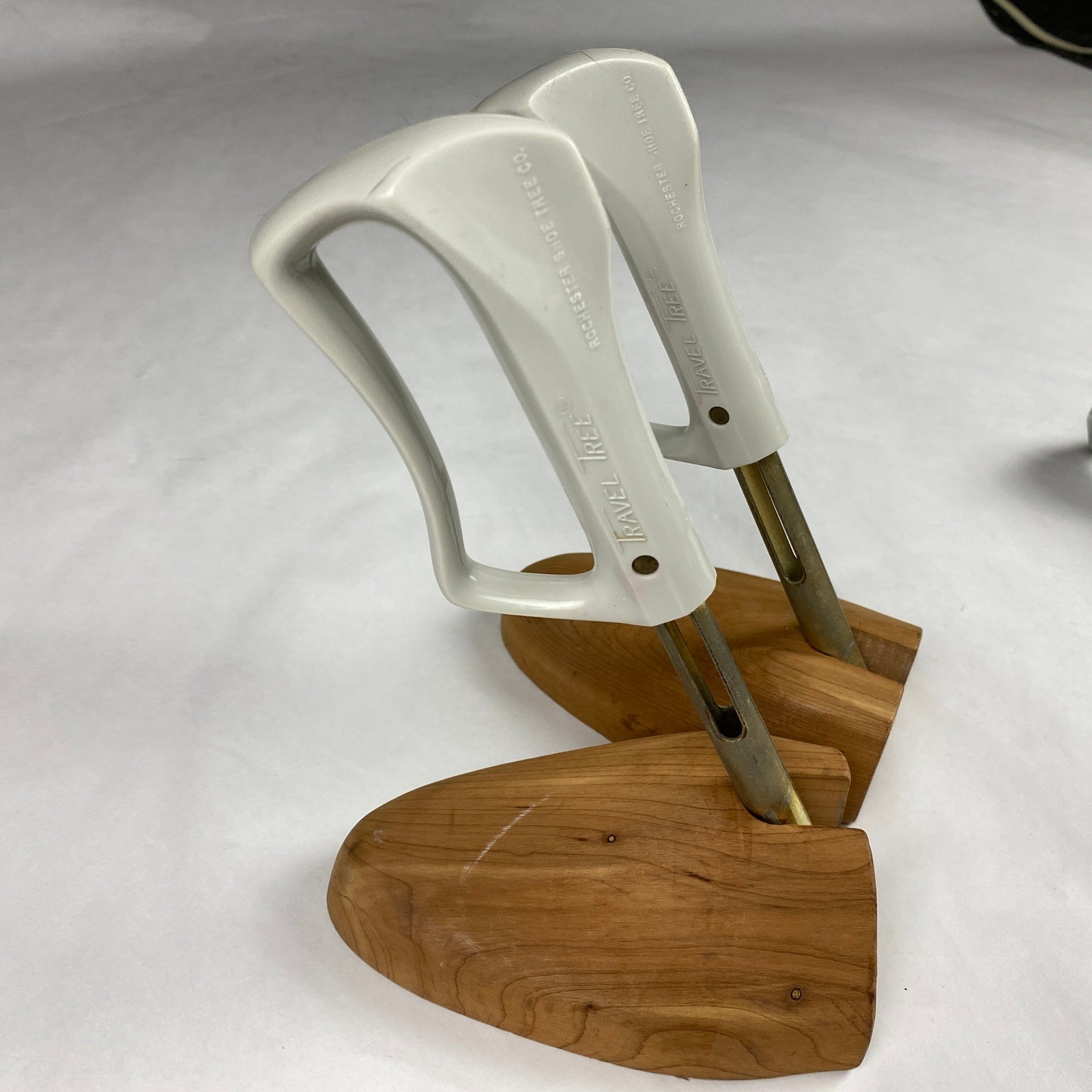 Florsheim Shoes Travel Trees Wood Shoe Shapers Shoe Keeper Travel - Lot of 2