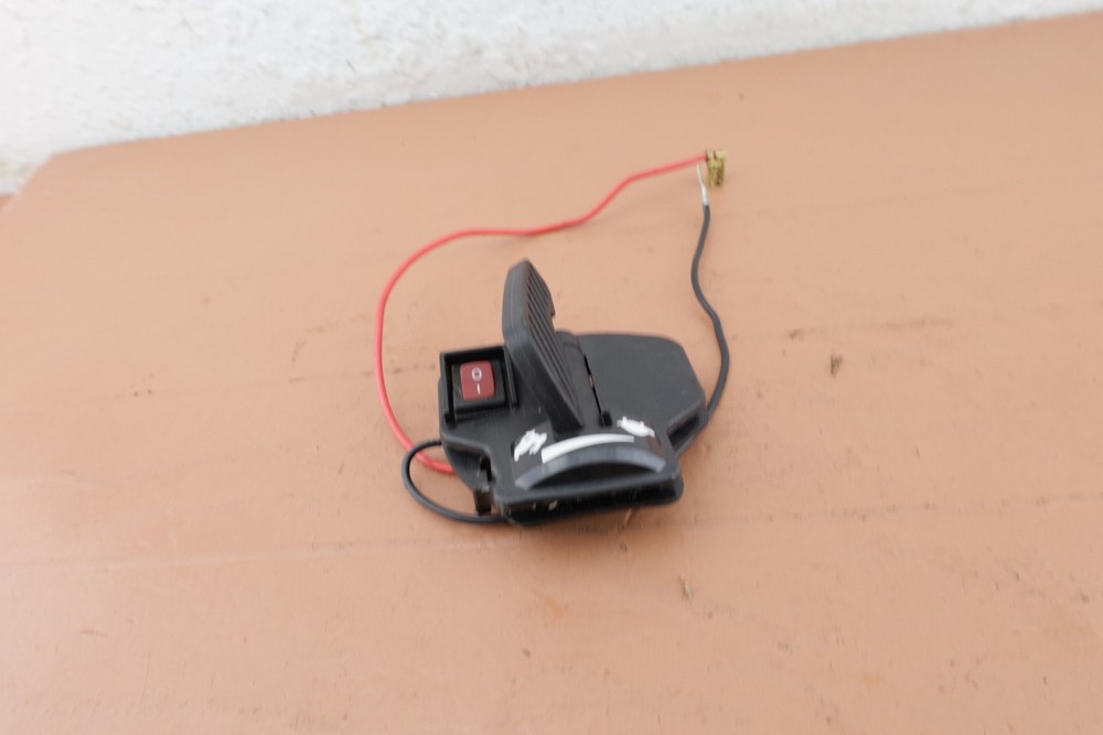 Yard-Man YM320BV Blower OEM Throttle