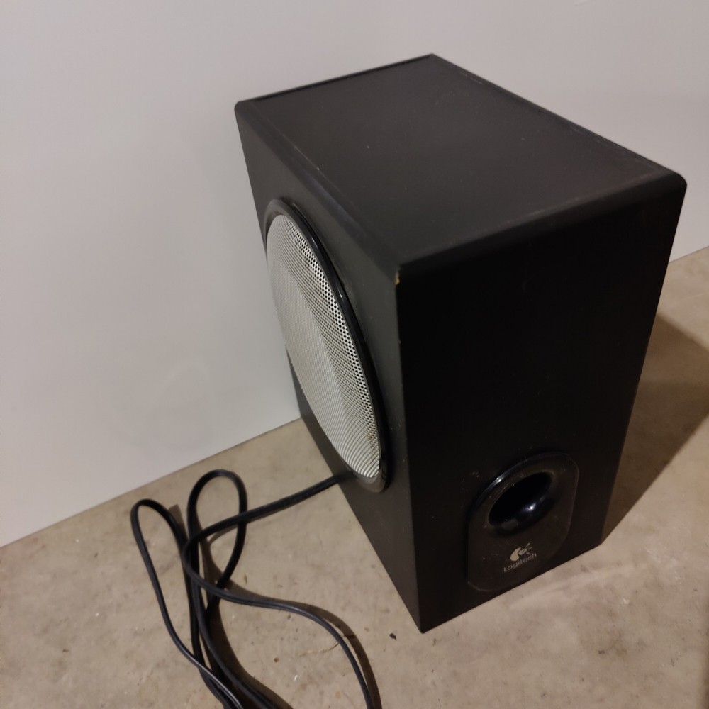 Logitech X-530 5.1 Surround Sound & Sub Speaker System Complete Tested & Working