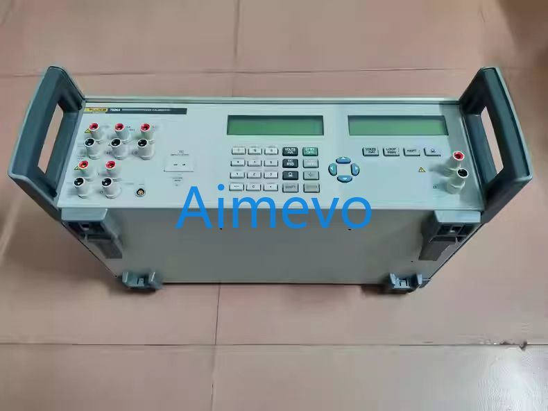 FLUKE 7526A multifunctional calibrator working perfectly