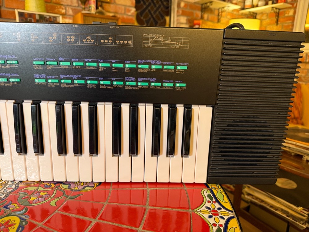 Yamaha DX27S FM 4OP Algorithm Synthesizer 1985