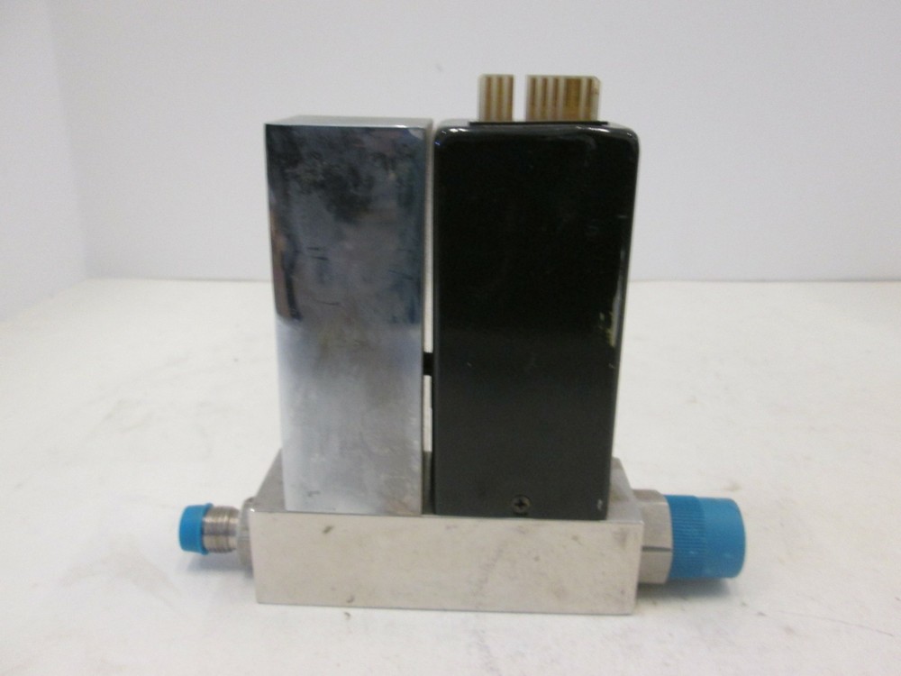 Unit UFC-2050A Mass Flow Controller MFC, N2, 20 SLM, Used