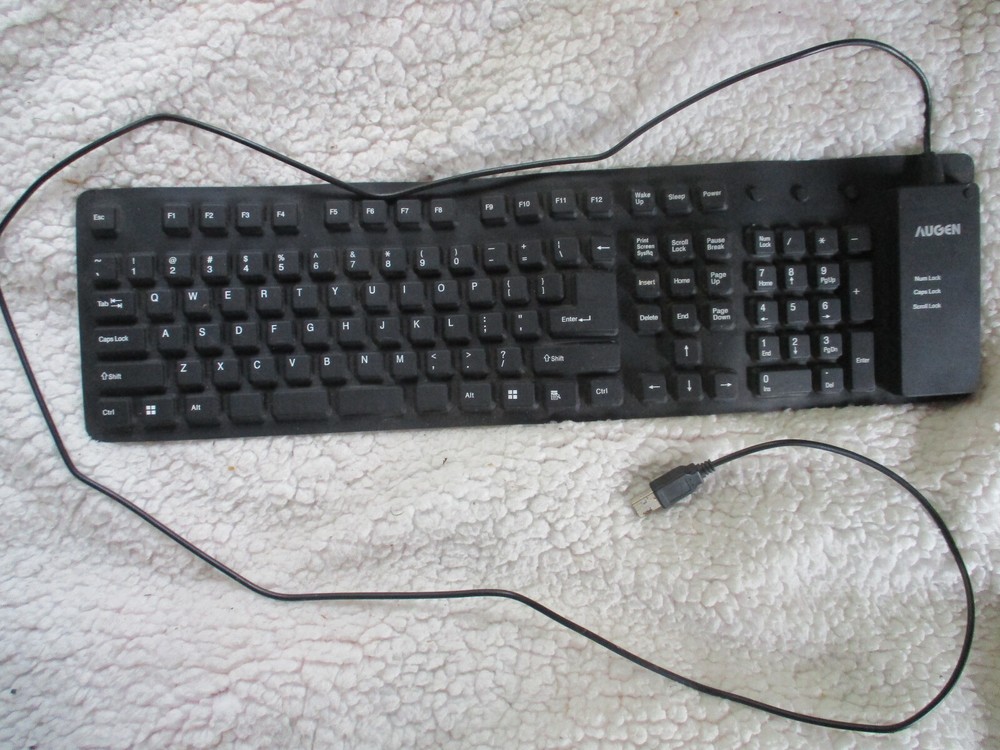 Augen Flexible/Foldable USB QWERTY 19" Keyboard Black 5 ft Cable
