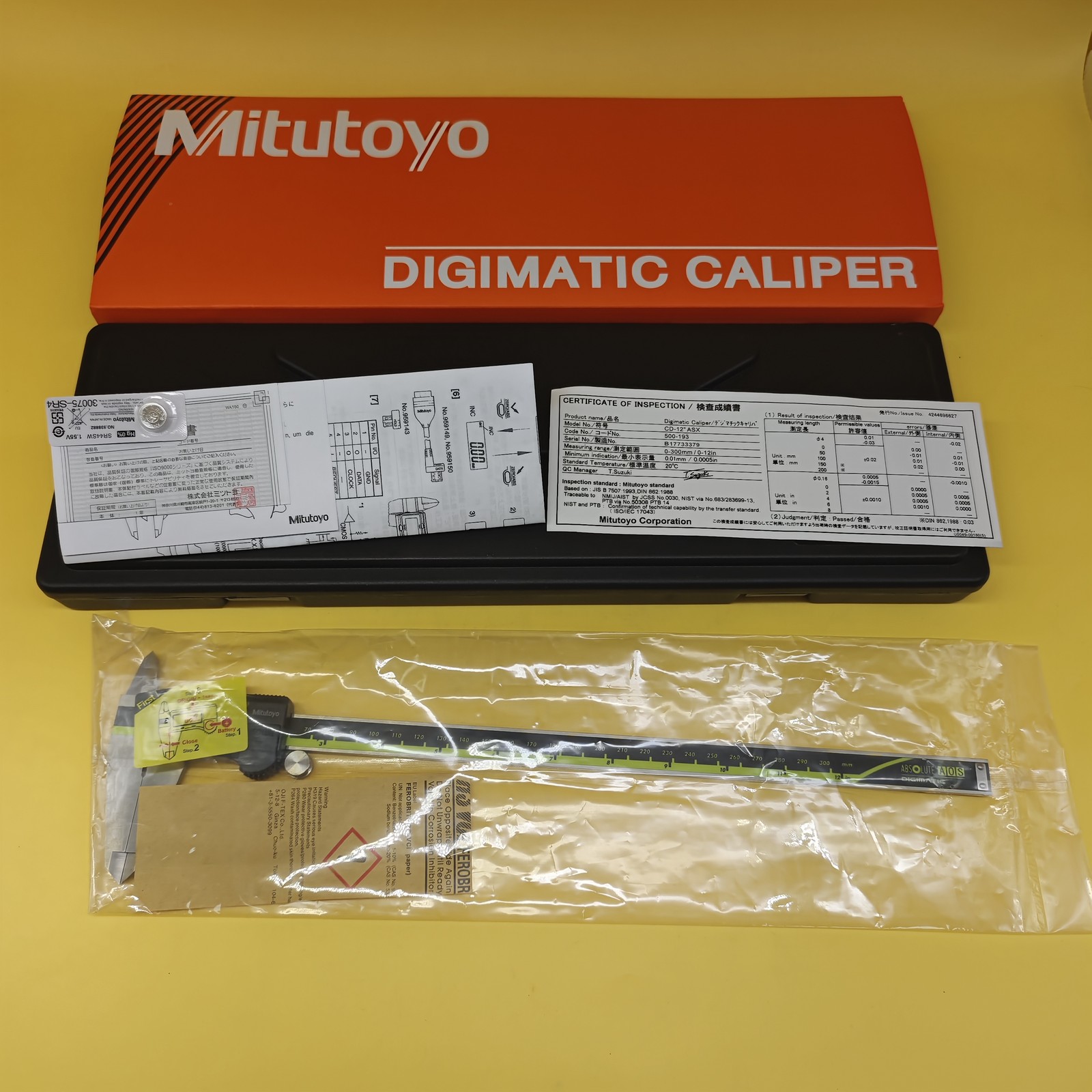Mitutoyo Japan 500-193-30 300mm/12" Absolute Digital Digimatic Vernier Caliper