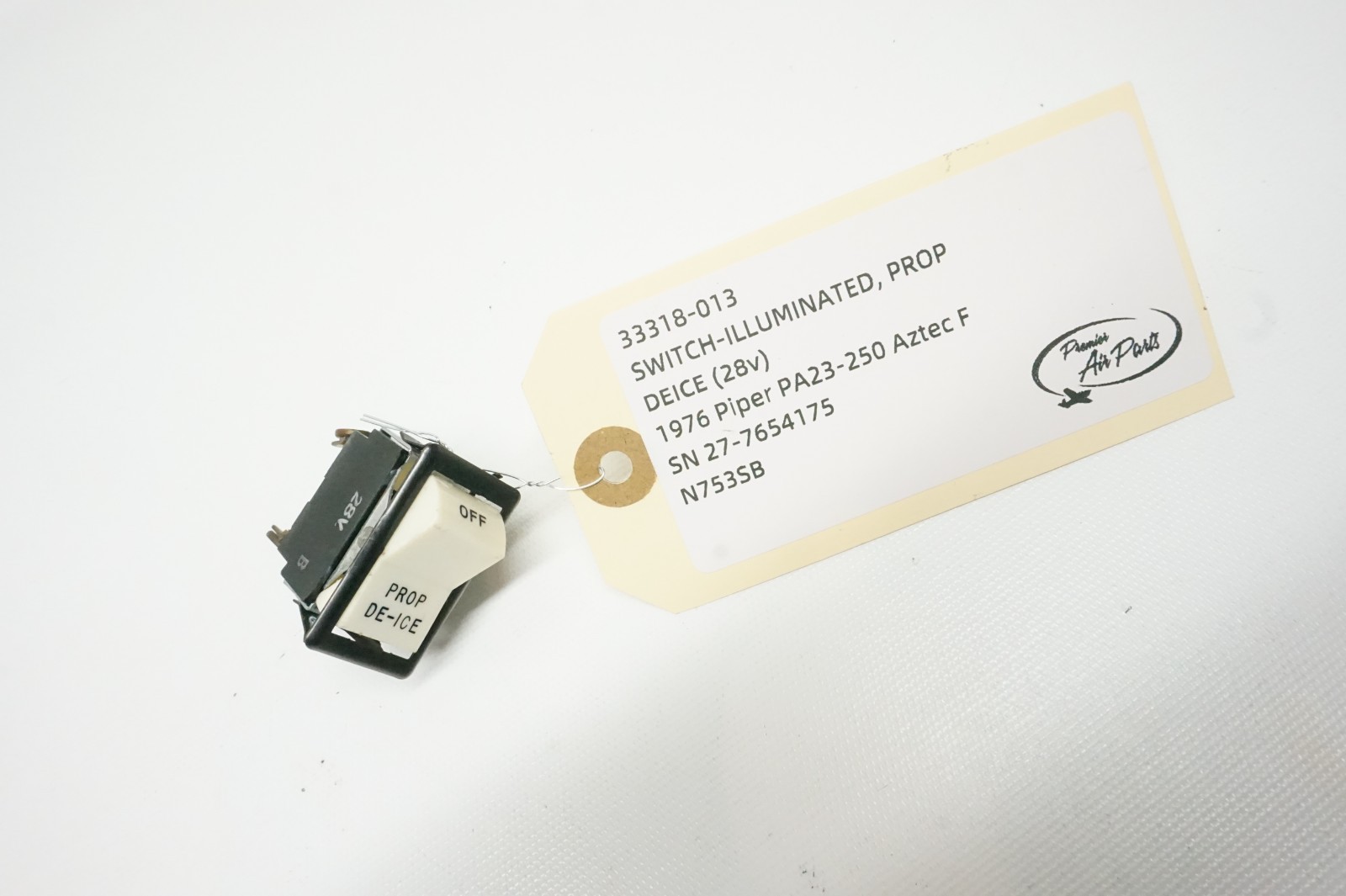 1976 Piper Aztec F PA-23-250 Illuminated Prop De-Ice Switch (28 Volt), 33318-013