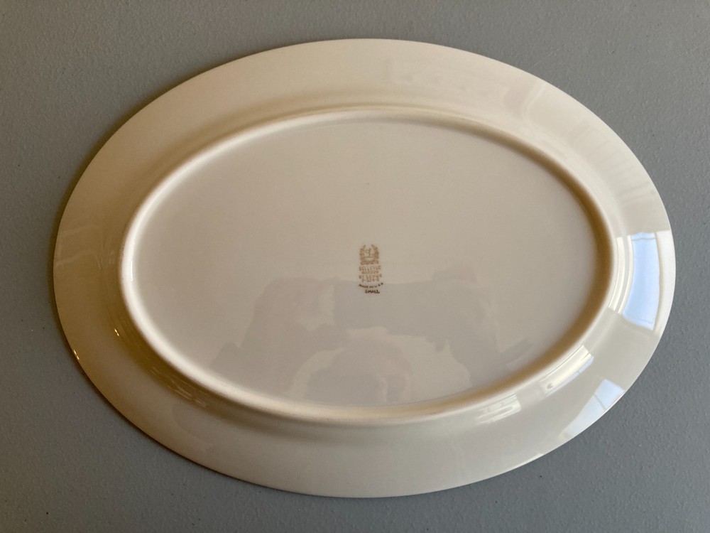 LENOX BELLEVUE MAROON 14" OVAL SERVING PLATTER
