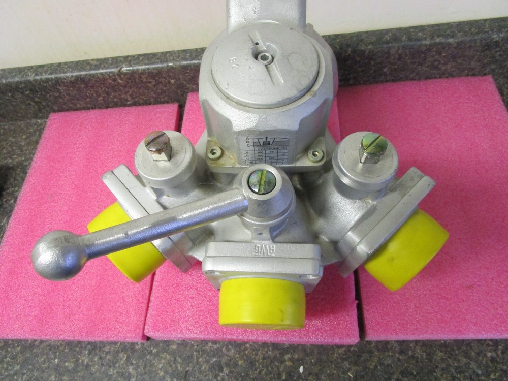 NEW! Storz Fire 100 Manifold