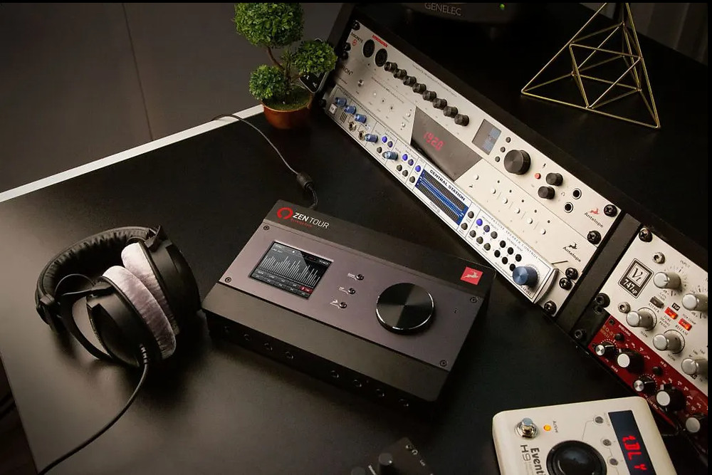 Antelope Audio - Zen Tour Synergy Core | Desktop Thunderbolt 3 Audio Interface