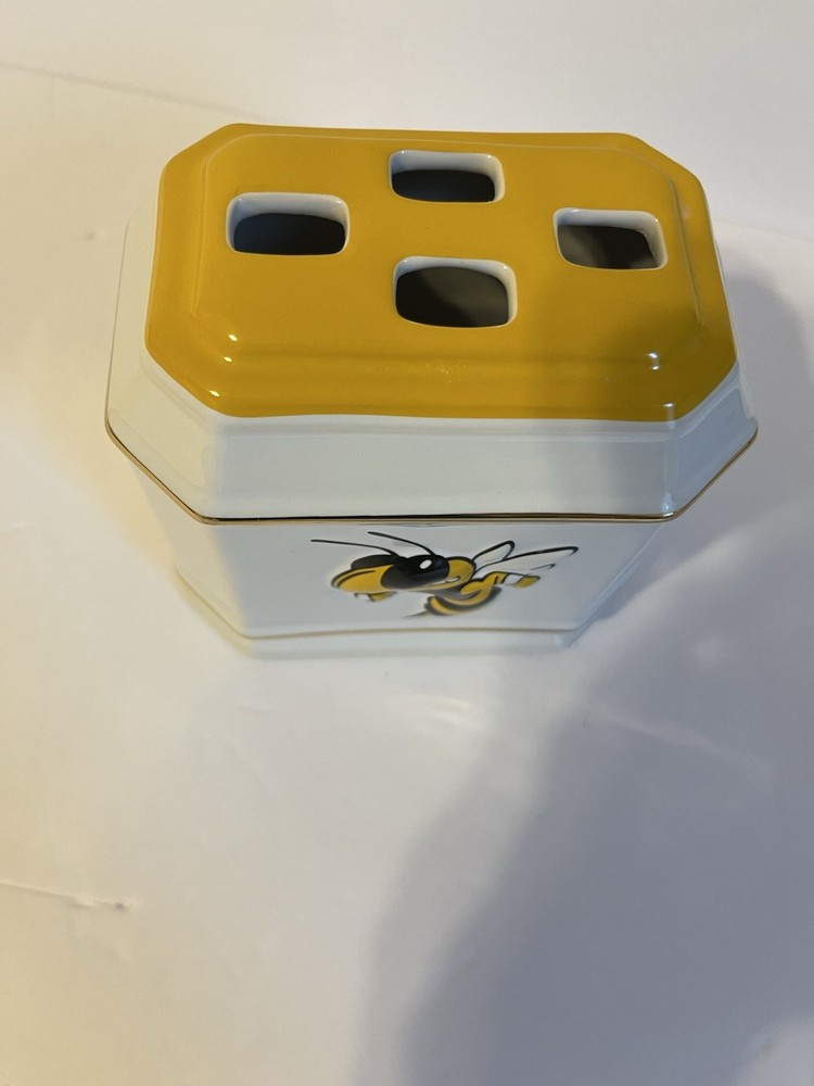 Ga Tech Bee Logo toothbrush holder