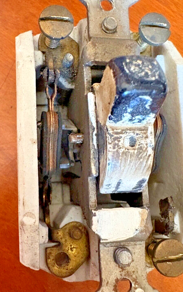 Toggle Light Switch #G E 1690~Early 1900s Antique Ceramic Base & Brass ~It Works