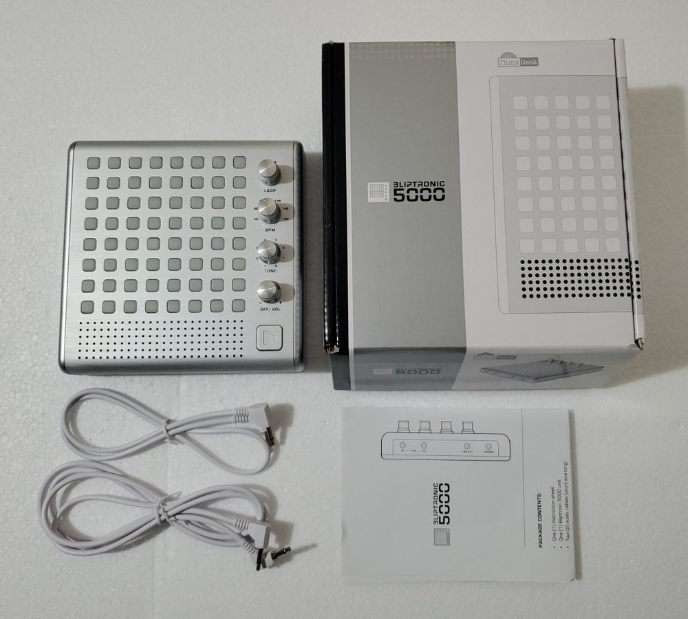Thinkgeek Bliptronic 5000 Matrix Synthesizer Techno Beat Rhythm Audio Machine