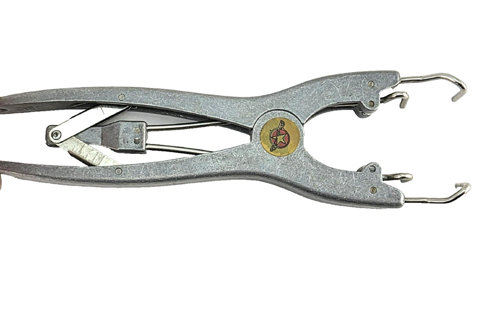 Casta-Ringer Pliers Applicator for Rubber Rings Castration Docking Dehorning