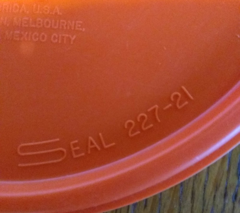 2 Tupperware Bright Orange Replacement Lids 227-21