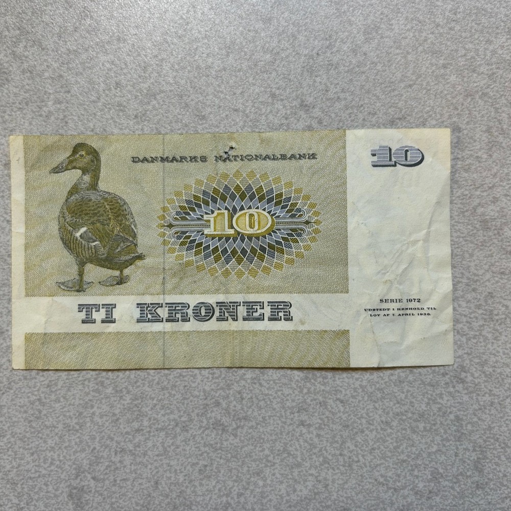 DENMARK 10 KRONER 1975 Circulated