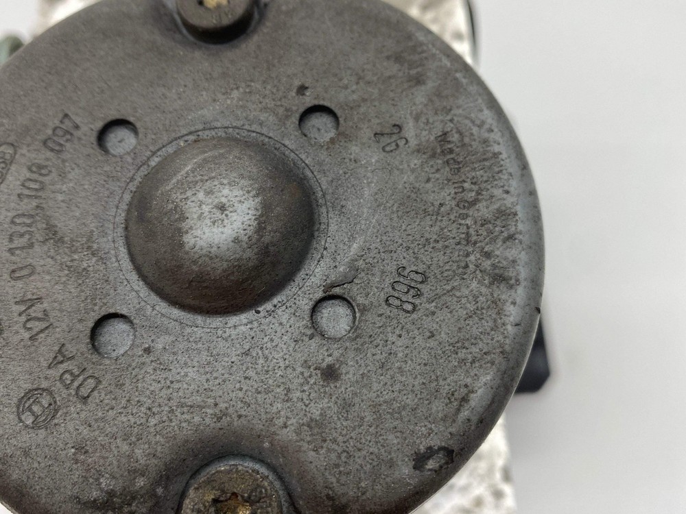 Audi S4 ABS pump control module B5 2000 Saloon