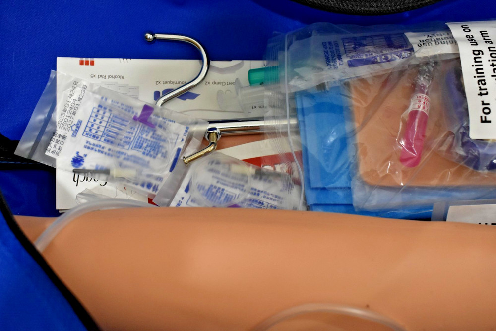 Practice Kit For Phlebotomy Venipuncture Practice Arm for Students Nurses Unused
