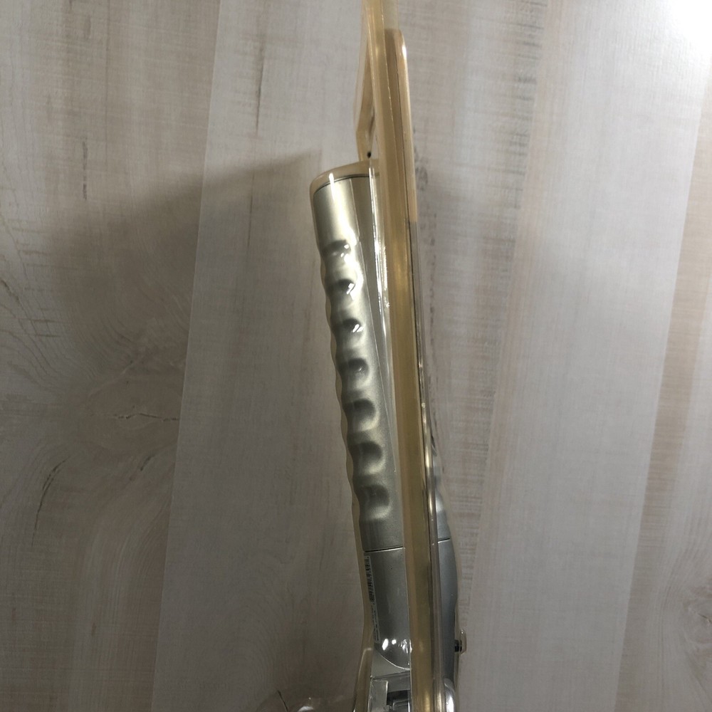 Auto Aid - Heated Ice Scraper "Magic Scraper" Retractable Extendable Handle 18"